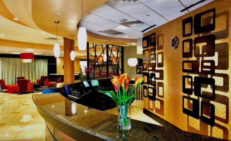 Lux Hotel & Spa, Trademark Collection By Wyndham Арлингтон Экстерьер фото